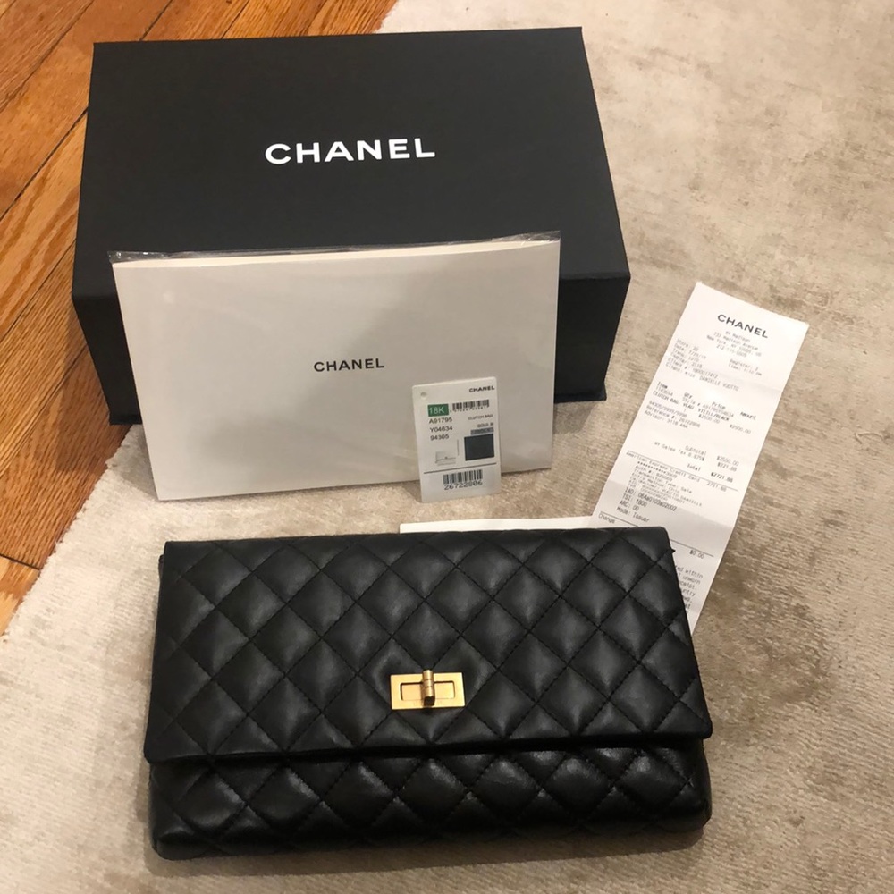 Chanel 2.5 Clutch